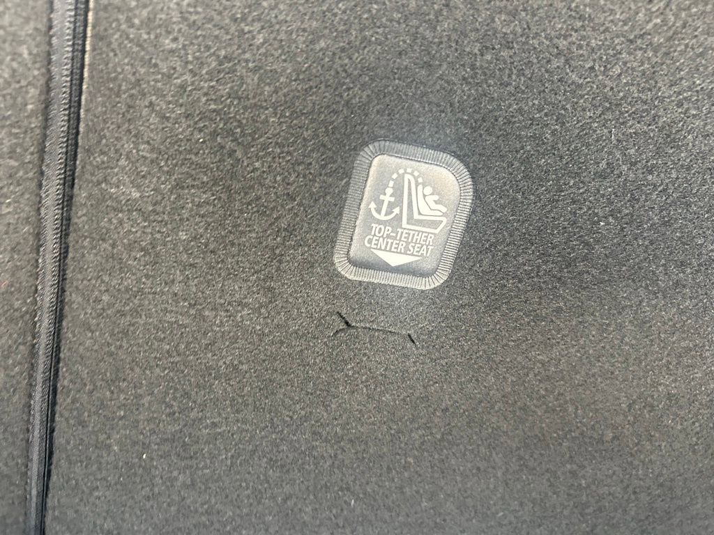 Used 2022 Toyota Corolla Cross XLE w/ Convenience Package AWD/4WD image 42