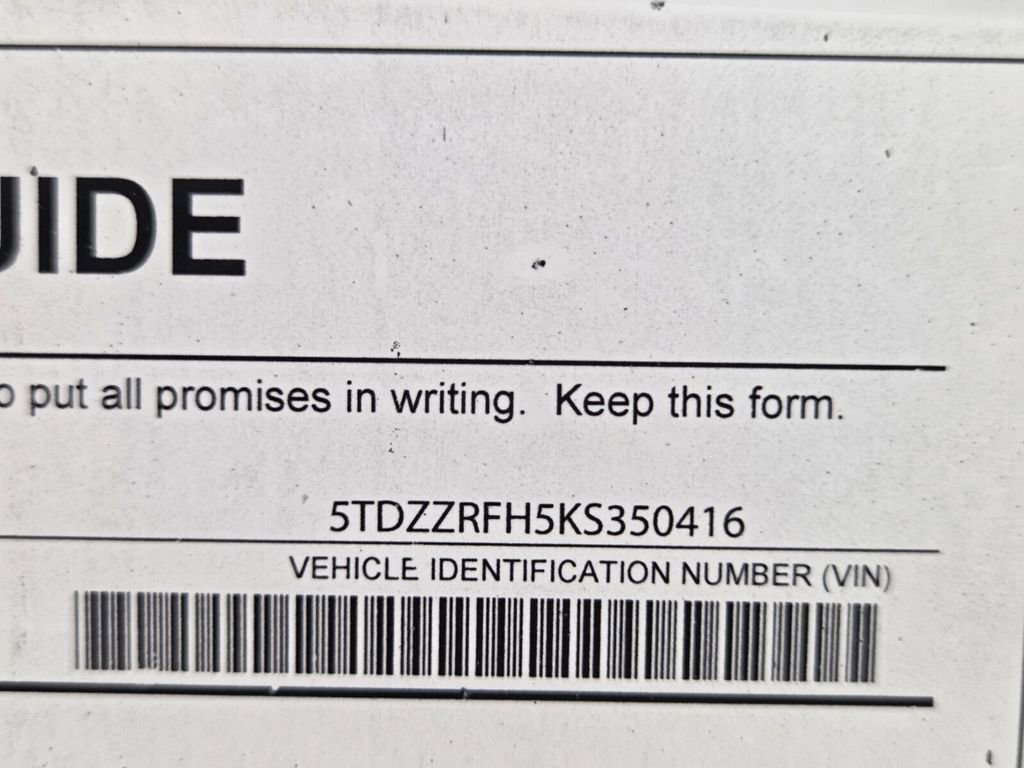 Used 2019 Toyota Highlander Plus FWD image 33