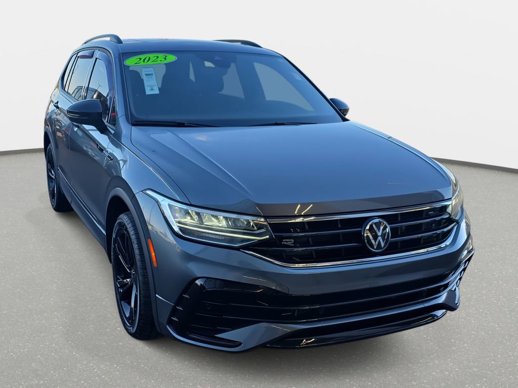 Certified 2023 Volkswagen Tiguan SE R-Line AWD/4WD image 3