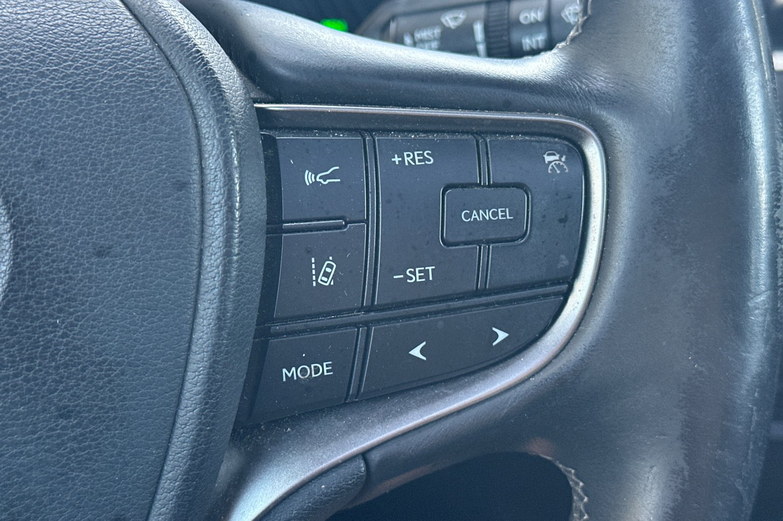 Used 2019 Lexus UX 200 w/ Premium Package FWD image 26