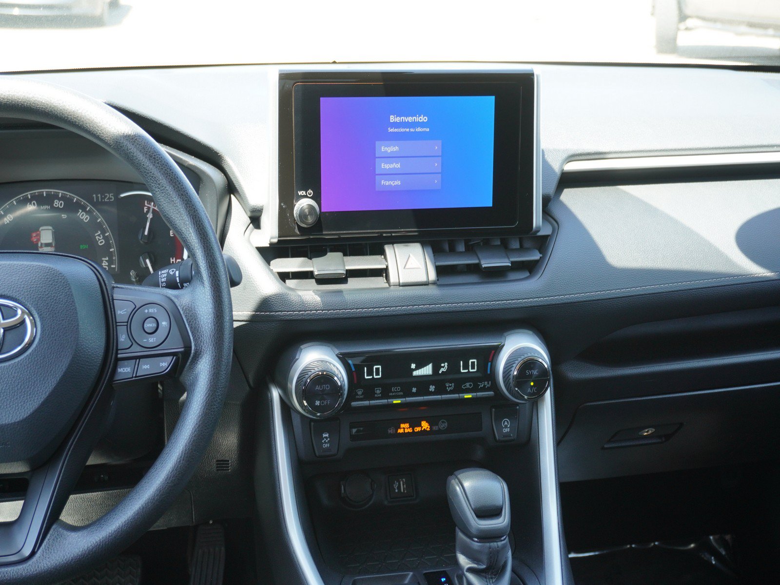 Used 2024 Toyota RAV4 XLE AWD/4WD image 15