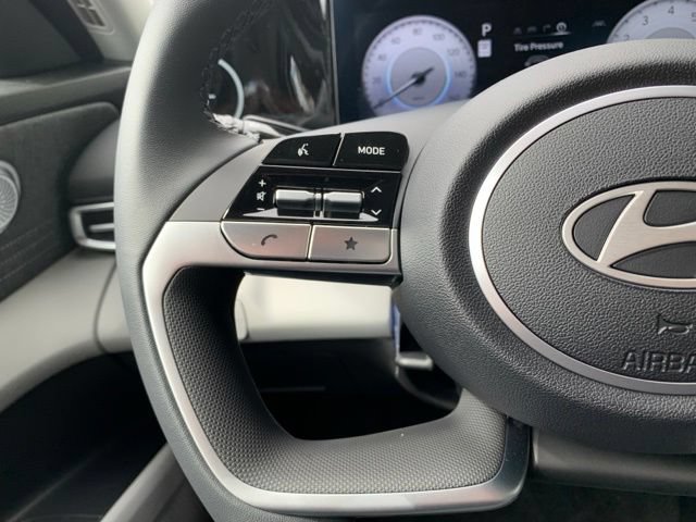 New 2026 Hyundai Elantra Limited FWD image 21