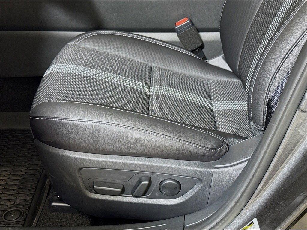 New 2025 MAZDA CX-50 AWD 2.5 S w/ Weather Package image 17