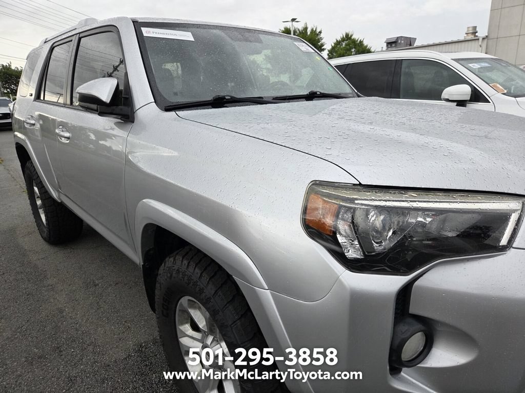 Used 2017 Toyota 4Runner SR5 AWD/4WD image 4