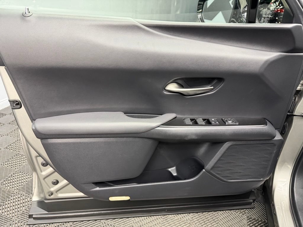 Used 2021 Lexus UX 200 w/ Accessory Package (Z1) FWD image 35