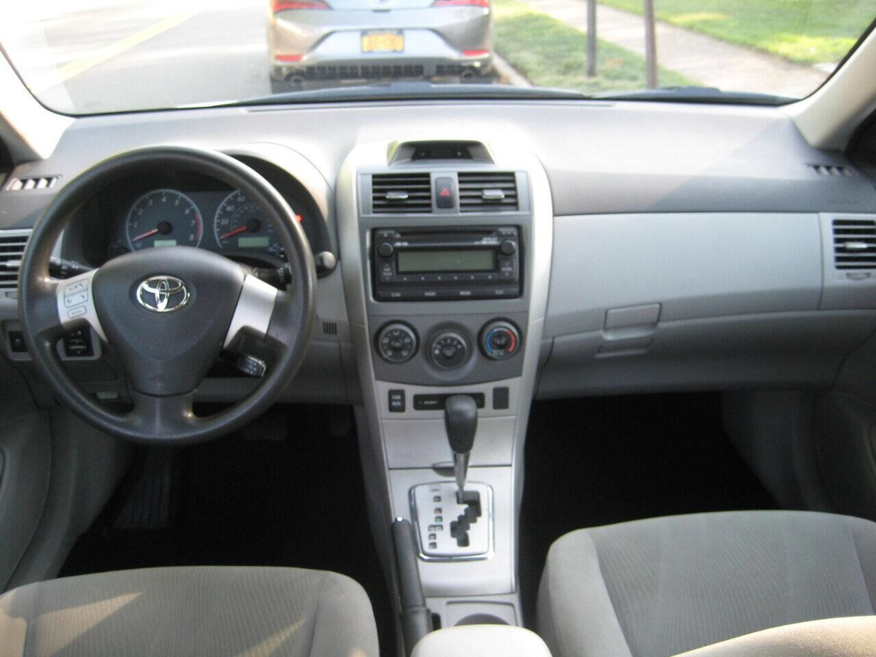 Used 2012 Toyota Corolla LE image 16