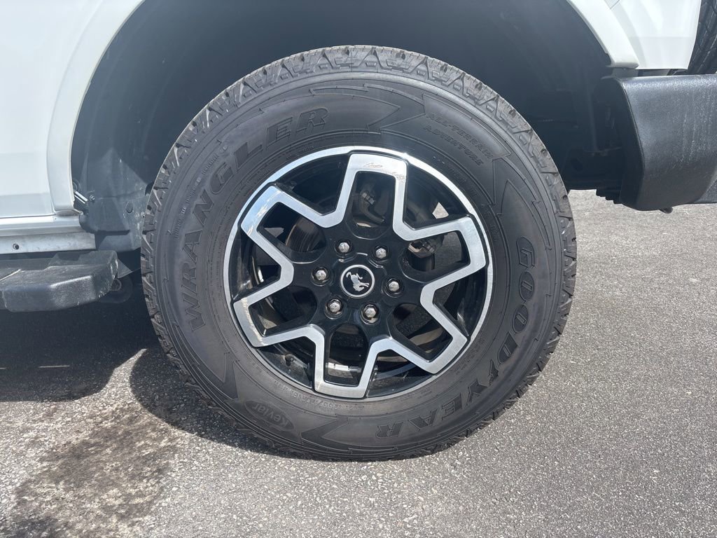 Used 2022 Ford Bronco Outer Banks image 10