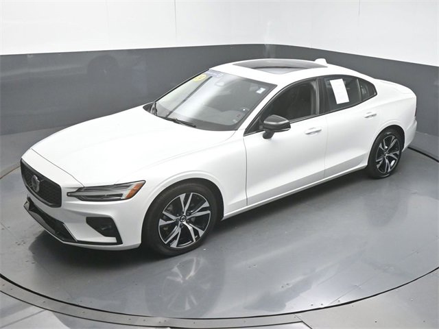 Used 2024 Volvo S60 B5 Core image 42