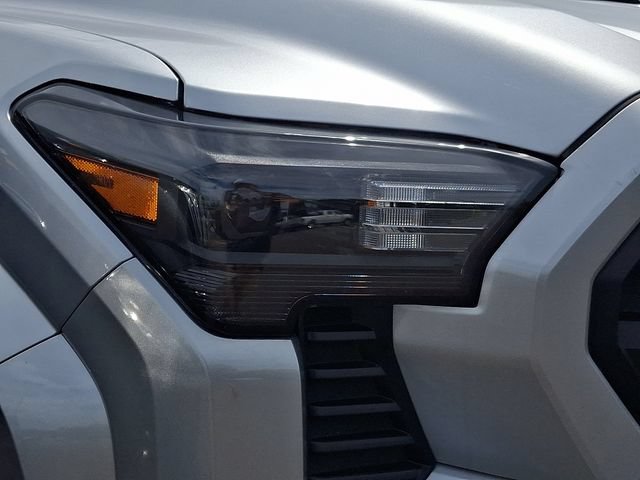 Used 2024 Toyota Tacoma SR5 AWD/4WD image 8