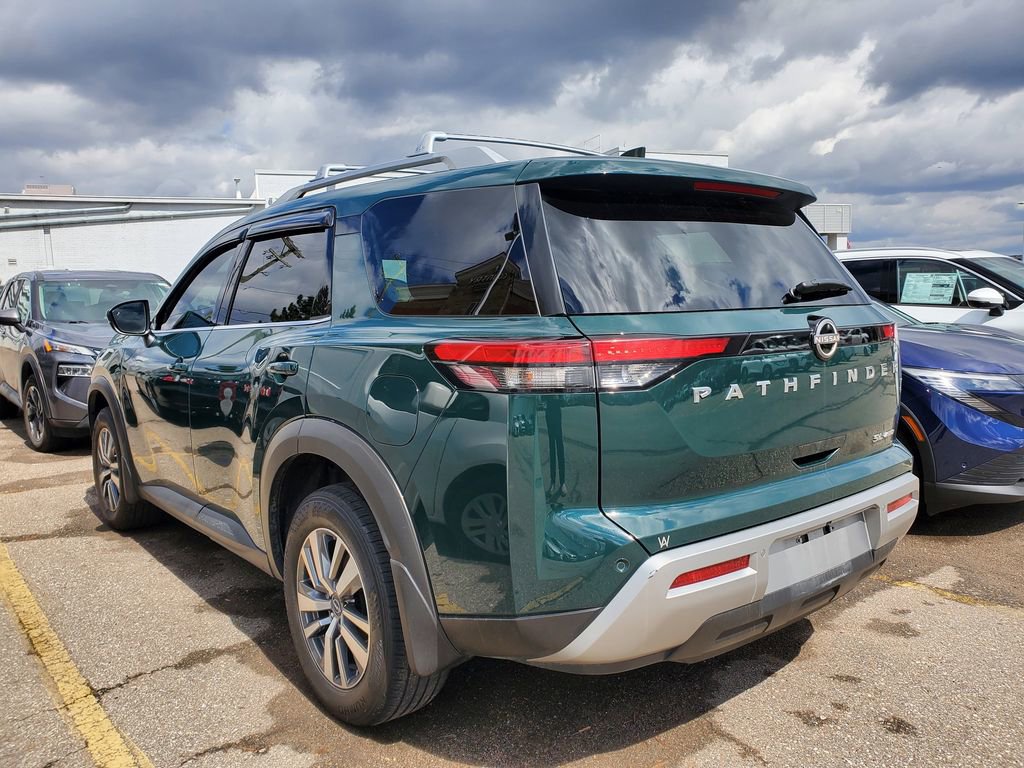 Used 2023 Nissan Pathfinder SL image 4