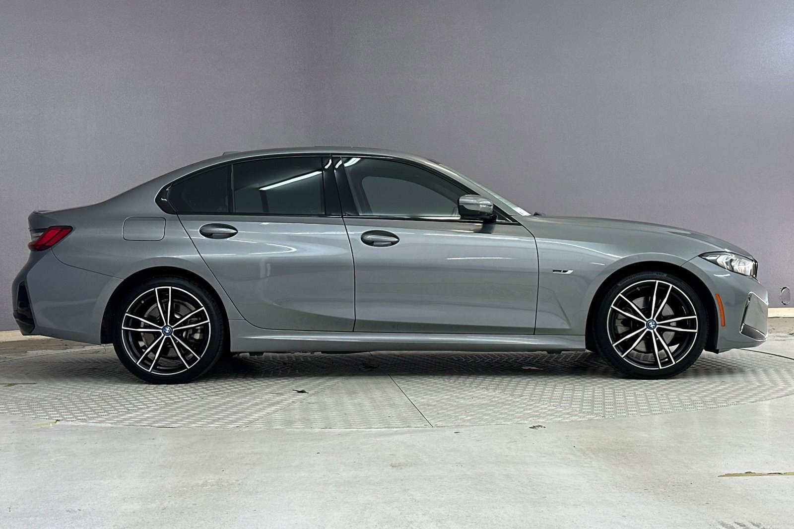 Used 2023 BMW 330e w/ M Sport Package image 7