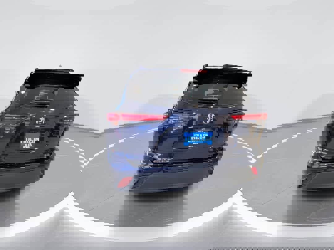 Used 2023 Toyota Highlander L image 7