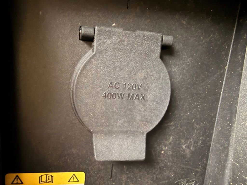 Used 2023 Ford F150 Lariat w/ Equipment Group 502A High image 9