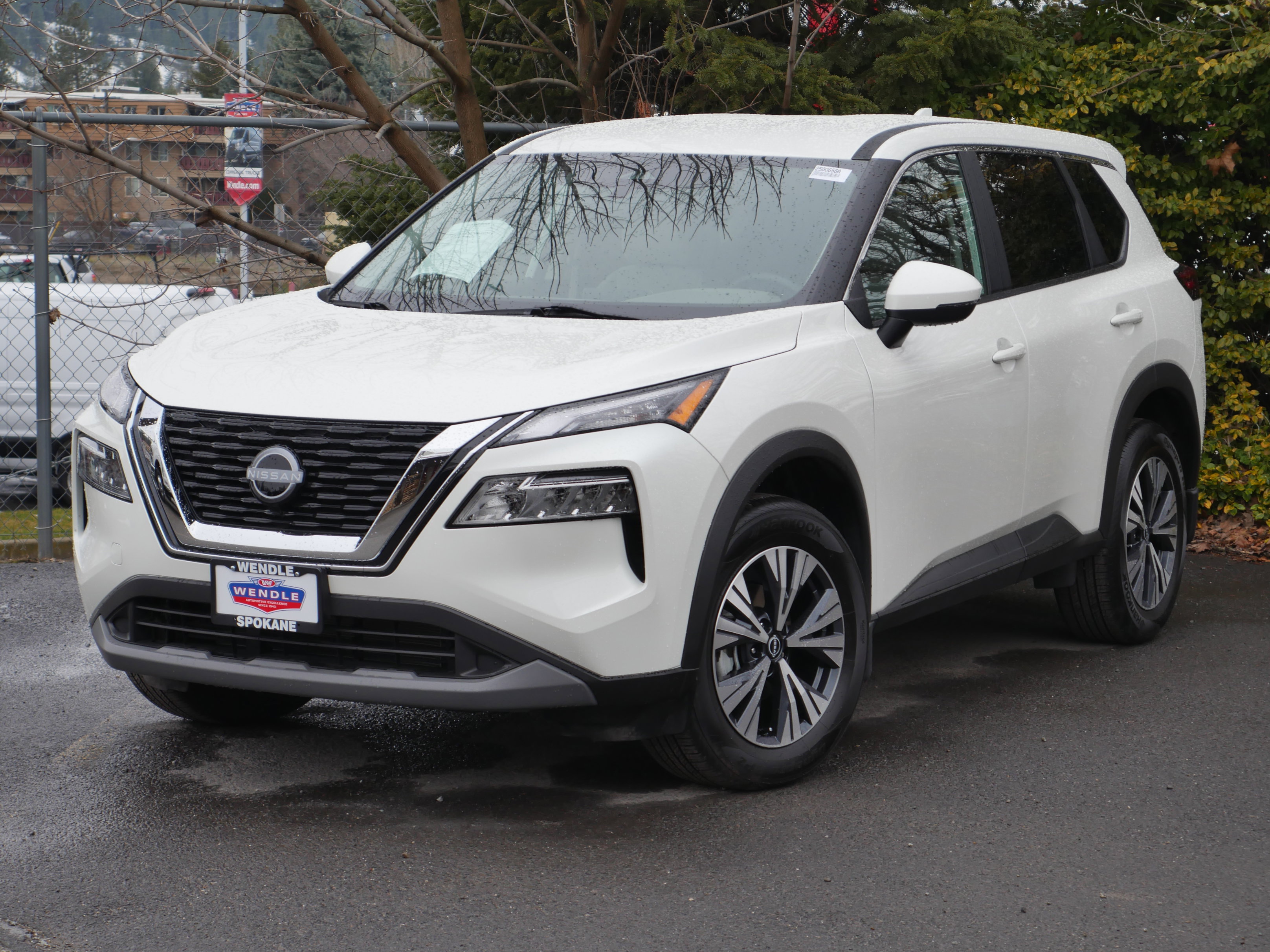 Certified 2022 Nissan Rogue SV image 2