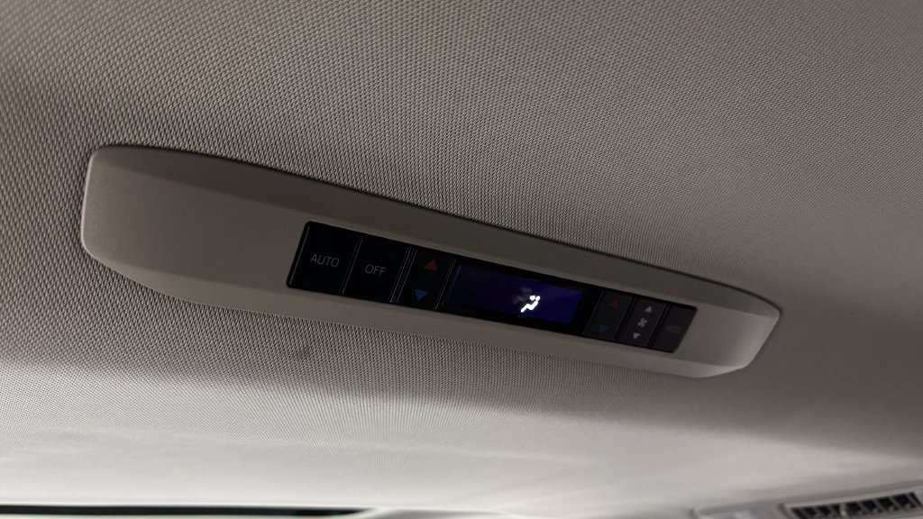 Certified 2026 Toyota Sienna XLE FWD image 37