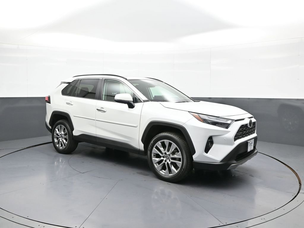 Used 2023 Toyota RAV4 Limited AWD/4WD image 4