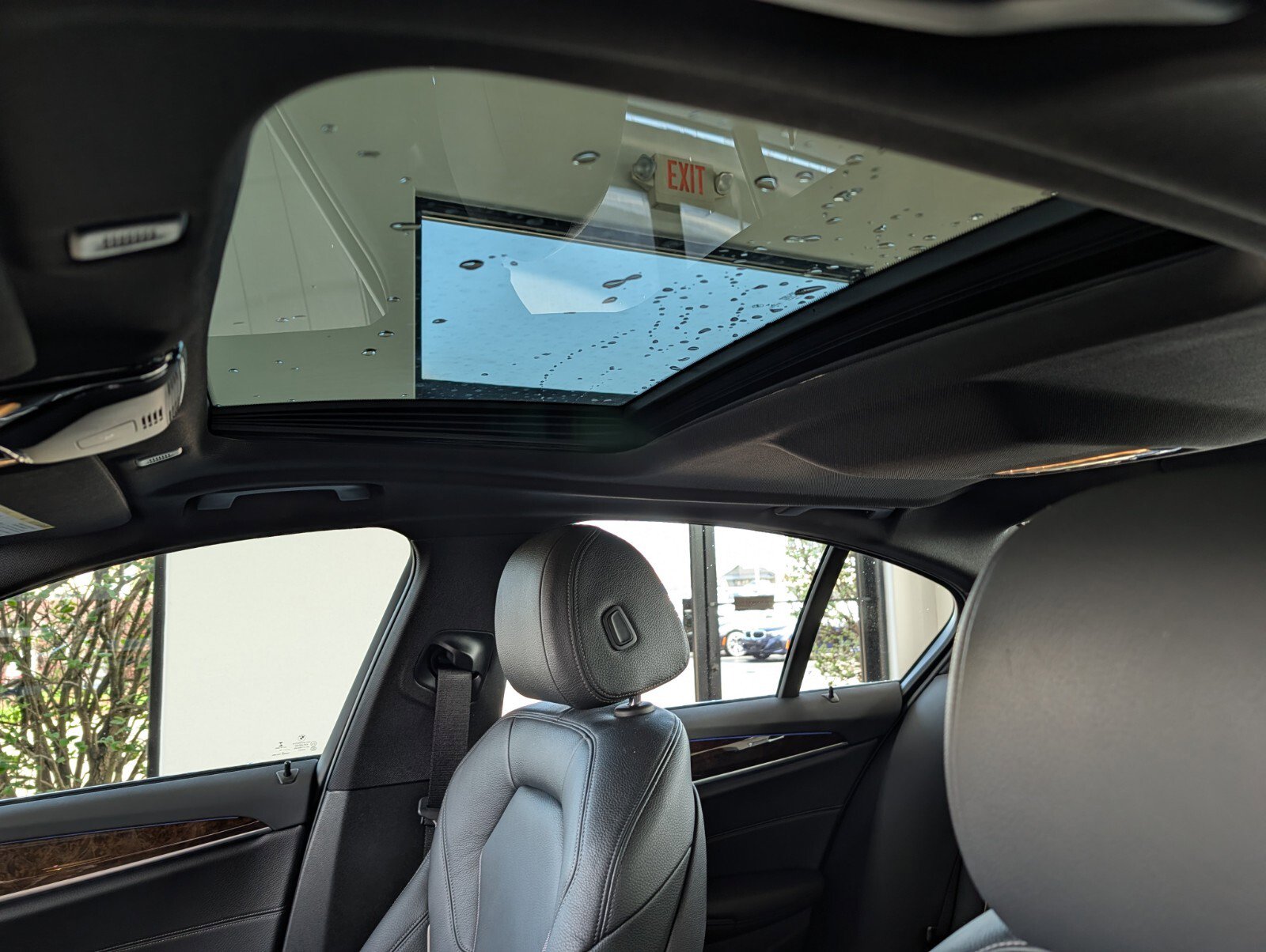 Used 2018 BMW 530e xDrive w/ Premium Package 2 image 13