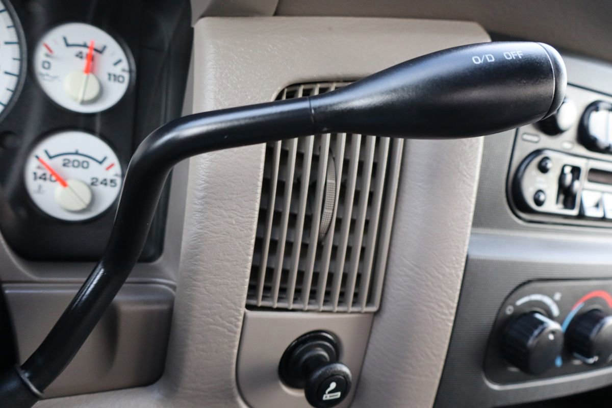 Used 2003 Dodge Ram 2500 Truck ST image 32