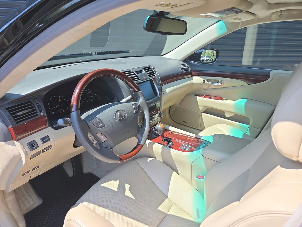 Used 2007 Lexus LS 460 L image 4
