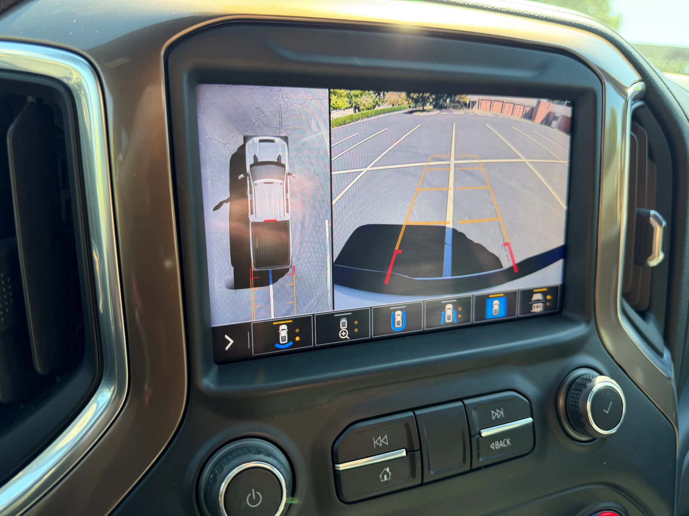 Used 2020 Chevrolet Silverado 2500 High Country w/ Technology Package AWD/4WD image 29