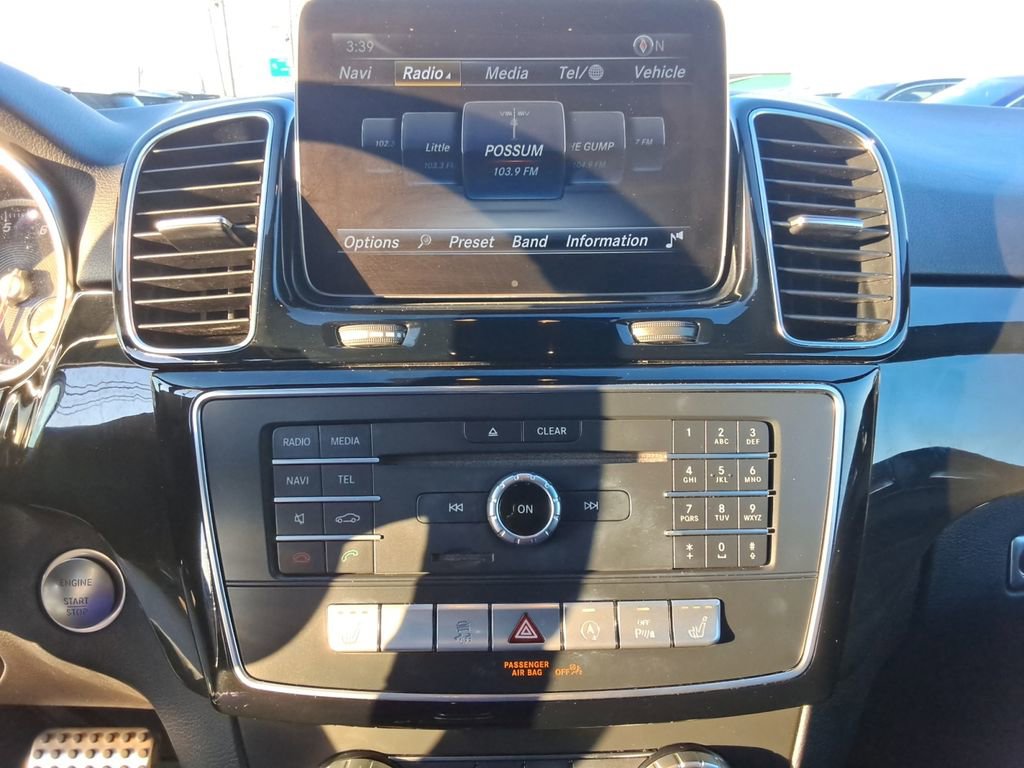 Used 2019 Mercedes-Benz GLE 400 4MATIC image 21