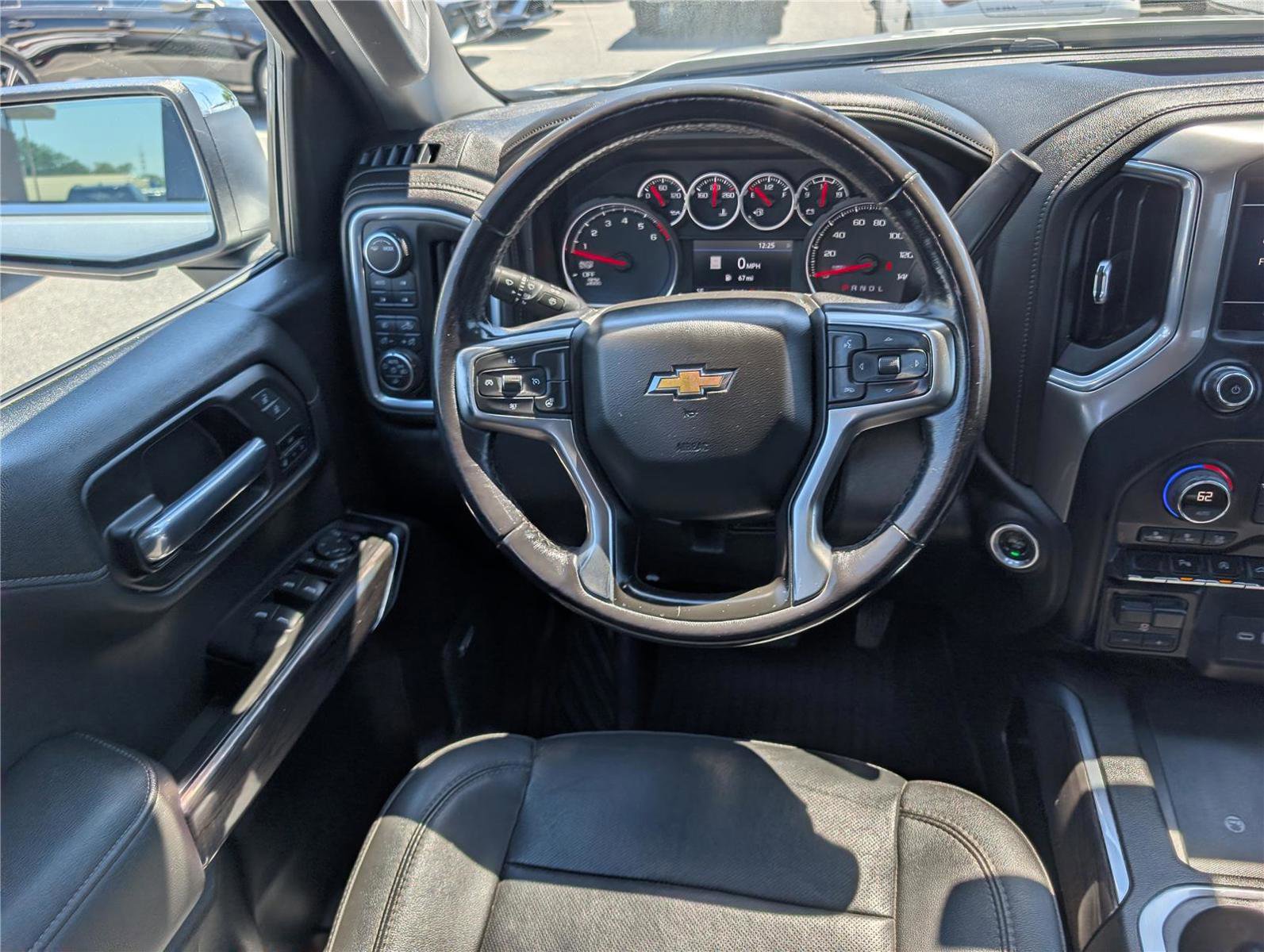 Used 2021 Chevrolet Silverado 1500 LTZ w/ LTZ Convenience Package II AWD/4WD image 19
