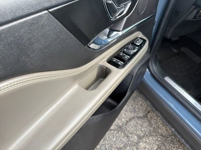 Certified 2023 Lincoln Corsair AWD image 16