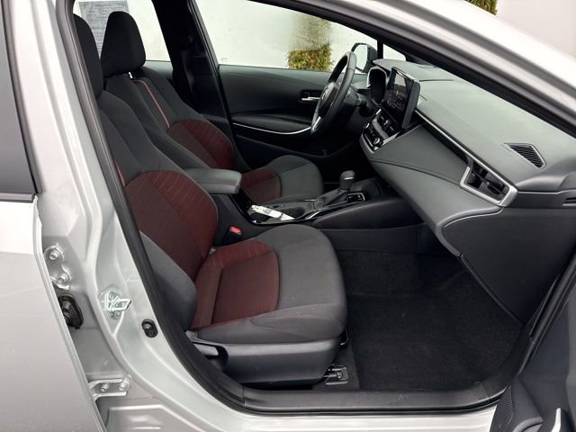 Used 2024 Toyota Corolla SE w/ SE Premium Package image 24