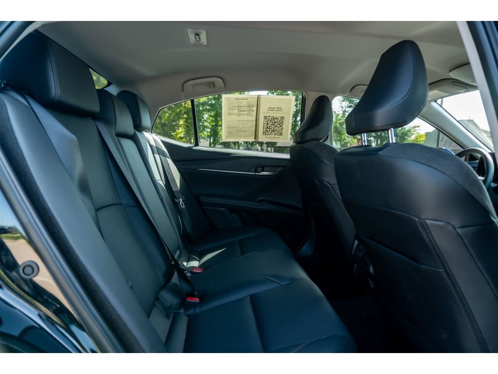 Used 2026 Toyota Camry XLE FWD image 17