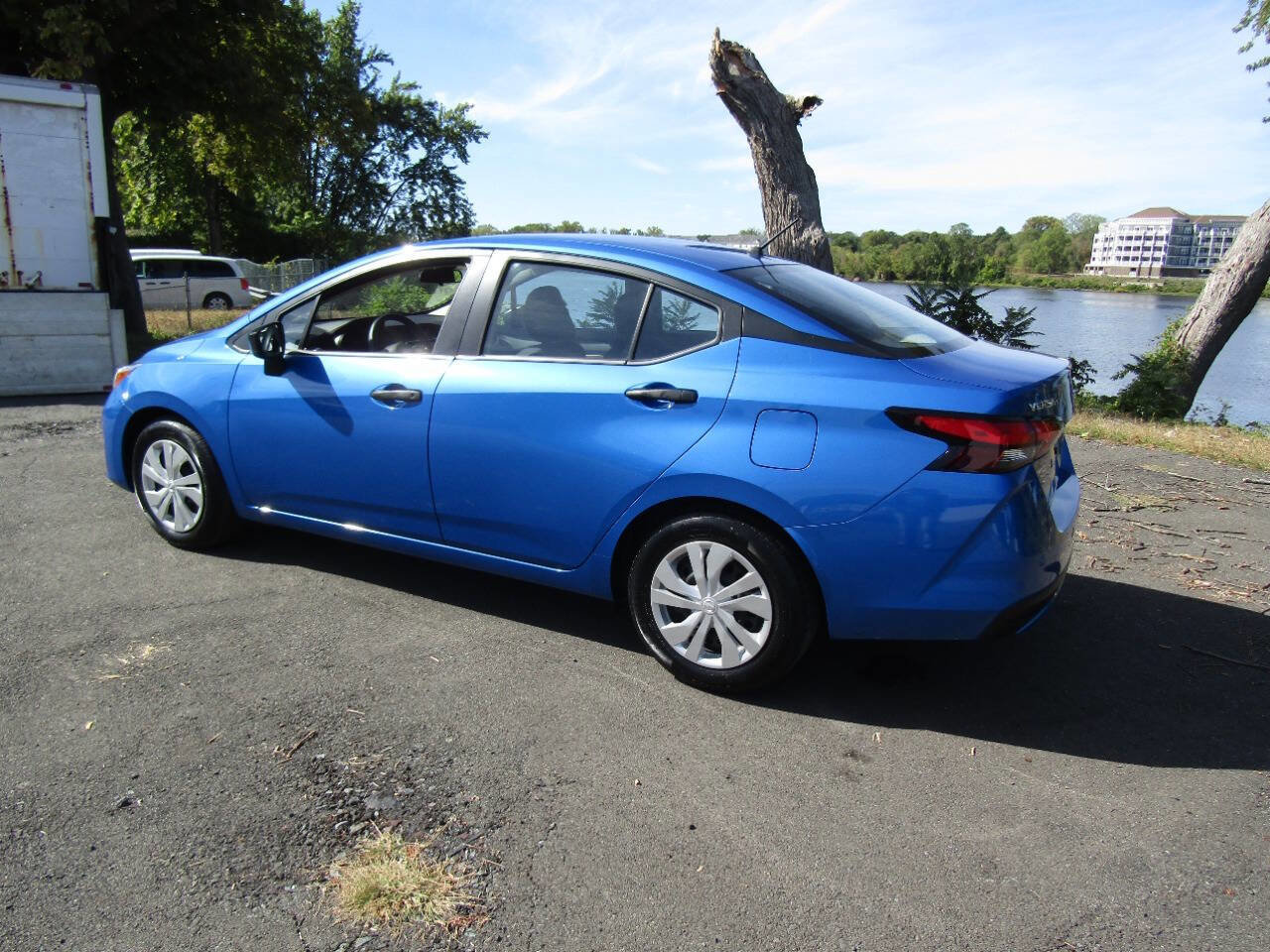 Used 2023 Nissan Versa S FWD image 39