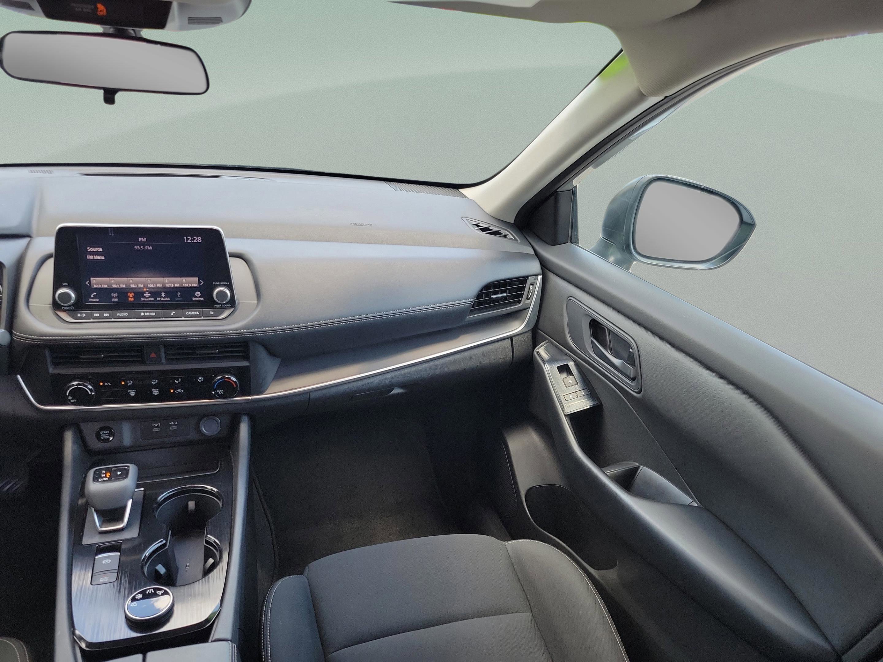 Used 2024 Nissan Rogue S AWD/4WD image 7