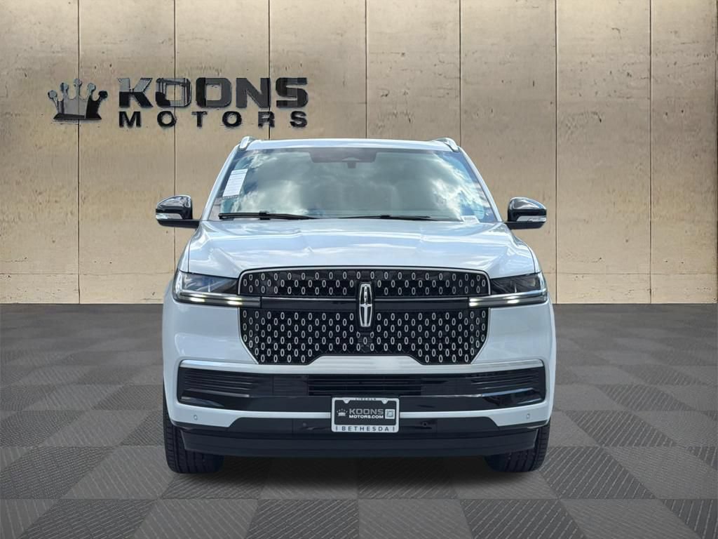New 2026 Lincoln Navigator L Reserve AWD/4WD image 3