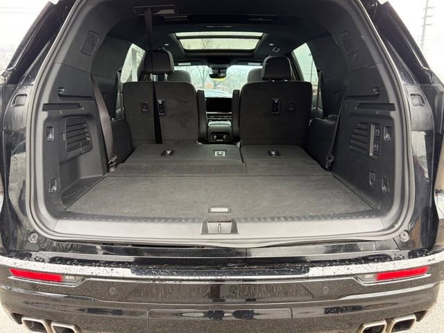 Used 2024 Chevrolet Traverse RS w/ LPO, Floor Liner Package image 23
