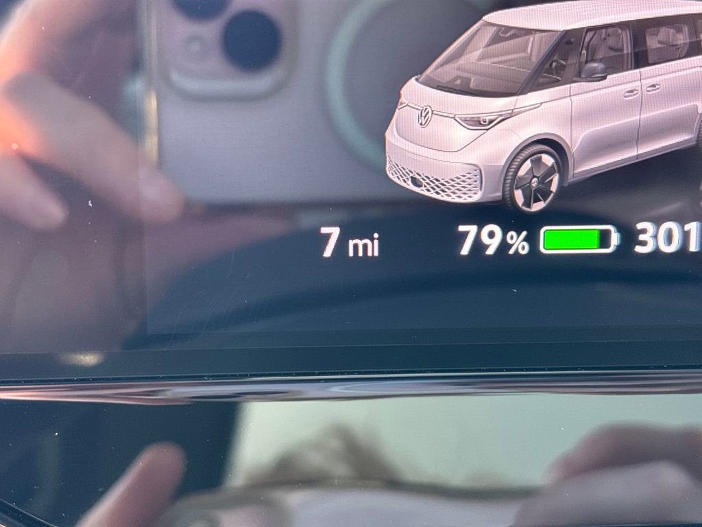 New 2025 Volkswagen ID. Buzz Pro S Plus AWD/4WD image 13