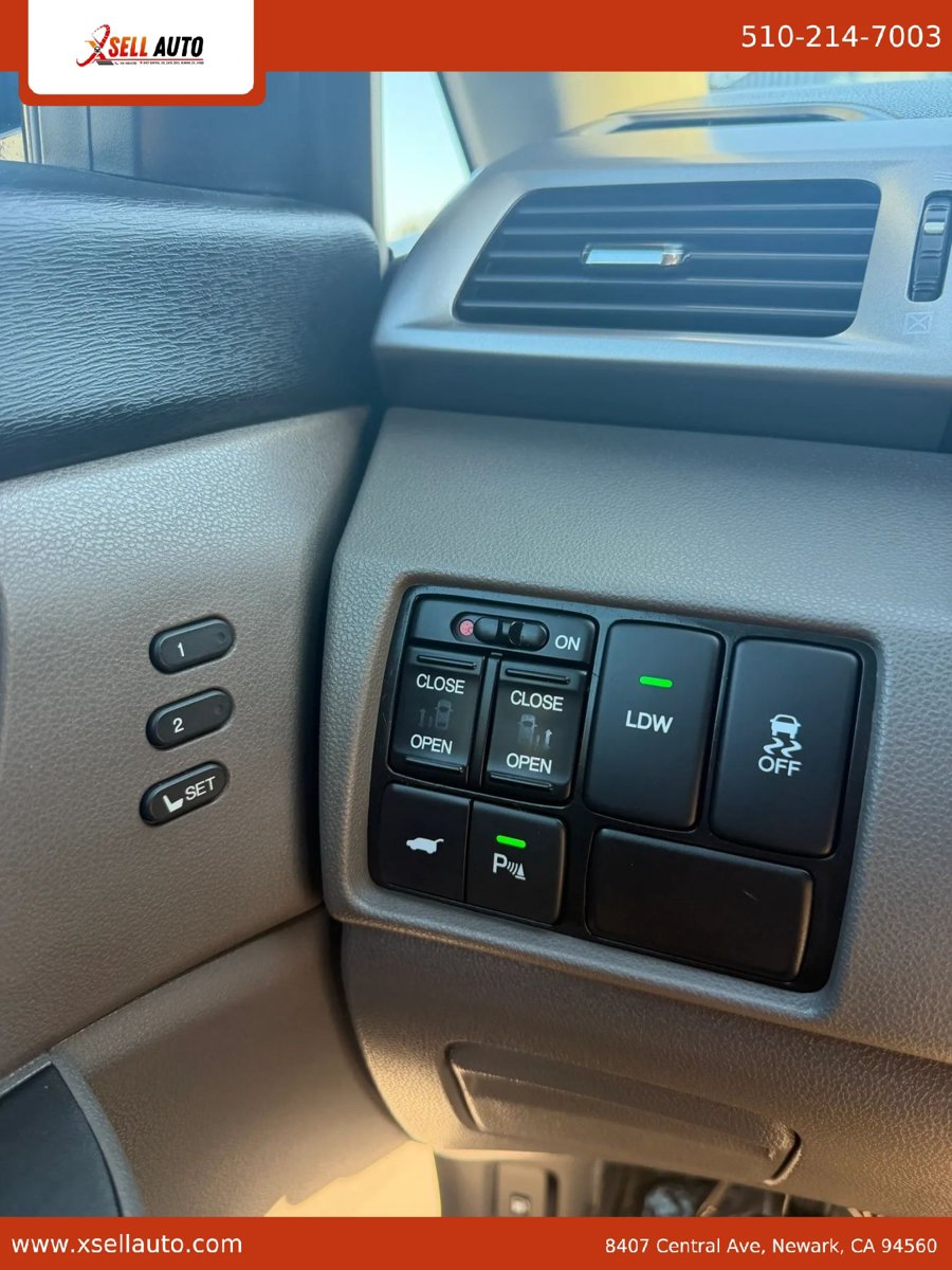 Used 2014 Honda Odyssey Touring image 19