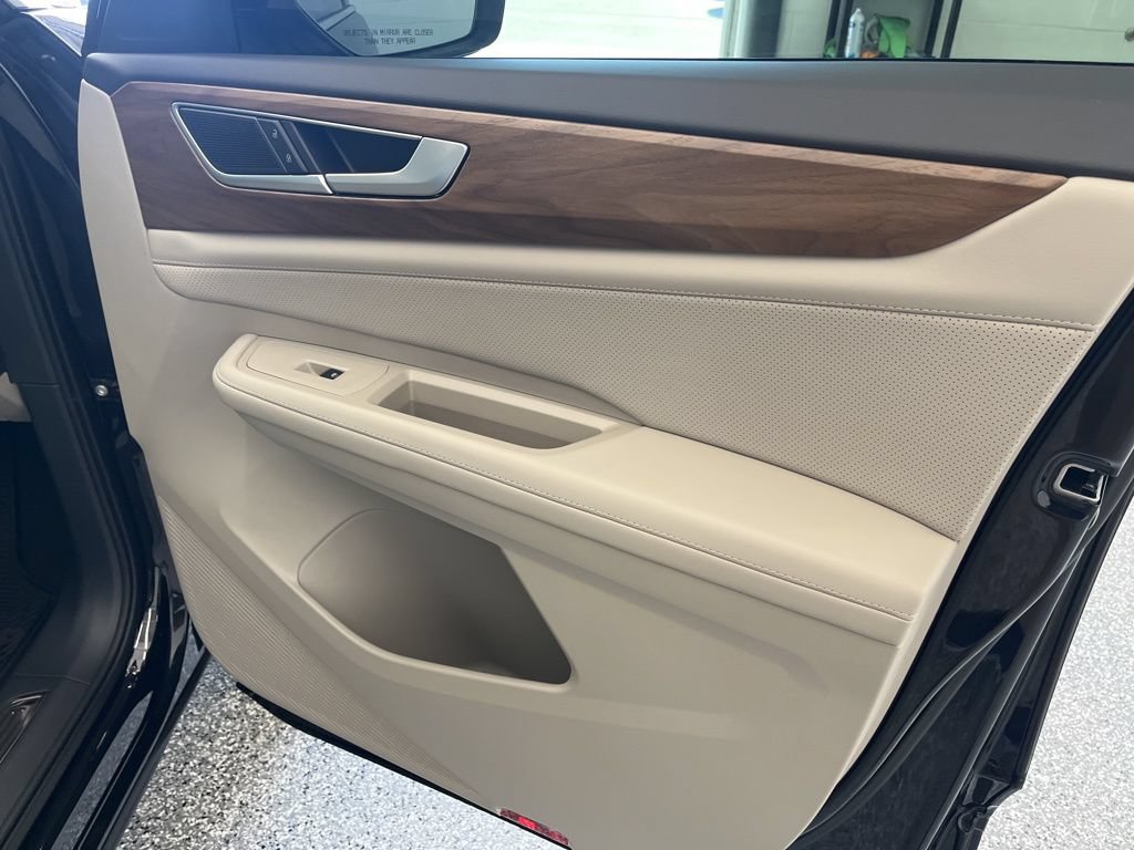 New 2026 Volkswagen Atlas SE FWD image 38