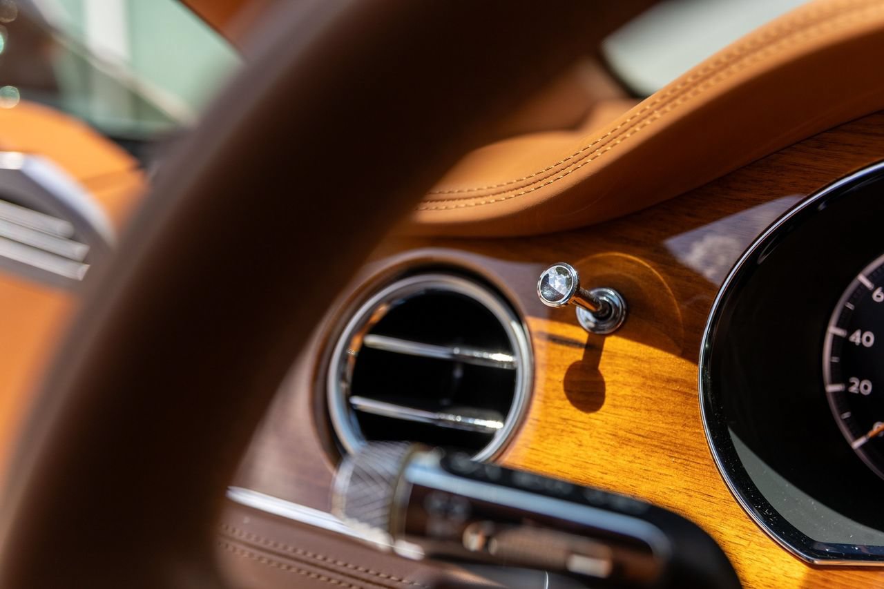 Certified 2022 Bentley Continental GT AWD/4WD image 38