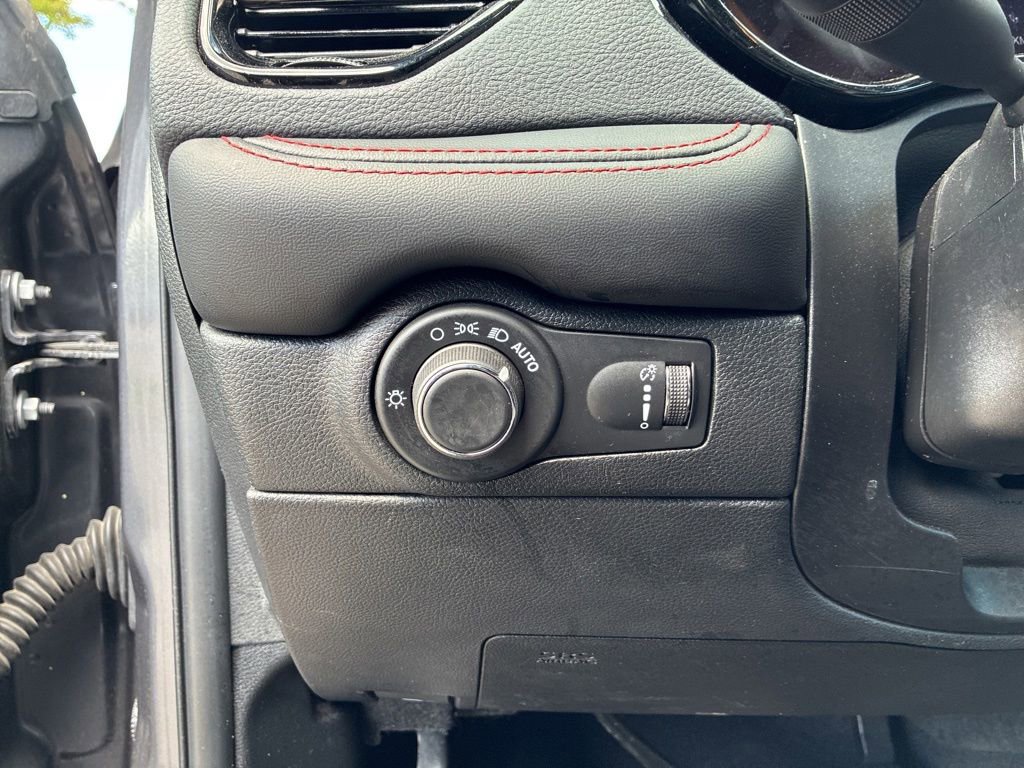 Used 2024 Dodge Durango GT AWD/4WD image 13