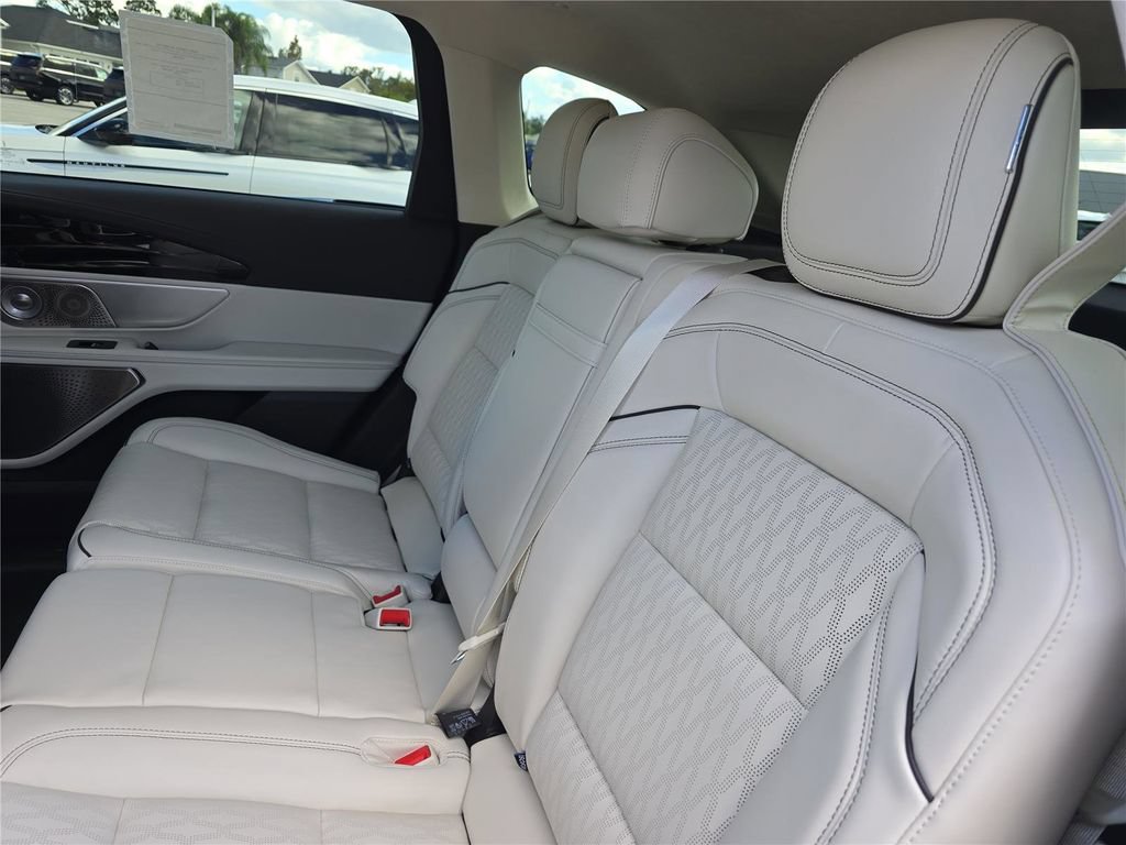 New 2026 Lincoln Nautilus Black Label AWD/4WD image 12