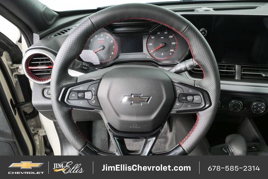 New 2026 Chevrolet Trax RS w/ Sunroof Package FWD image 8