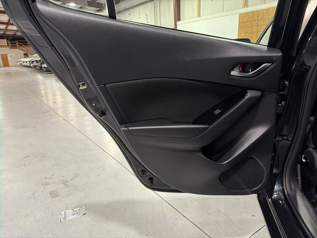 Used 2017 MAZDA MAZDA3 Sport w/ Preferred Equipment Package image 28