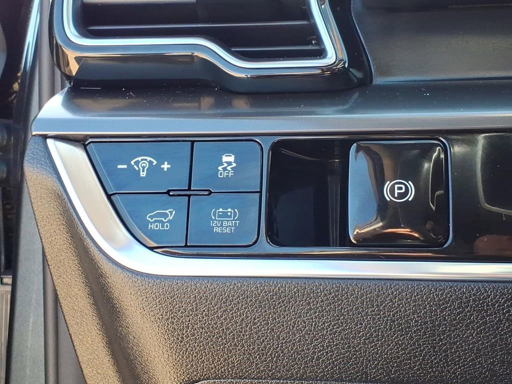 Used 2023 Kia Sportage EX w/ EX Premium Package image 17