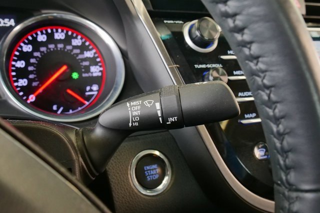 Used 2020 Toyota Camry XSE image 27