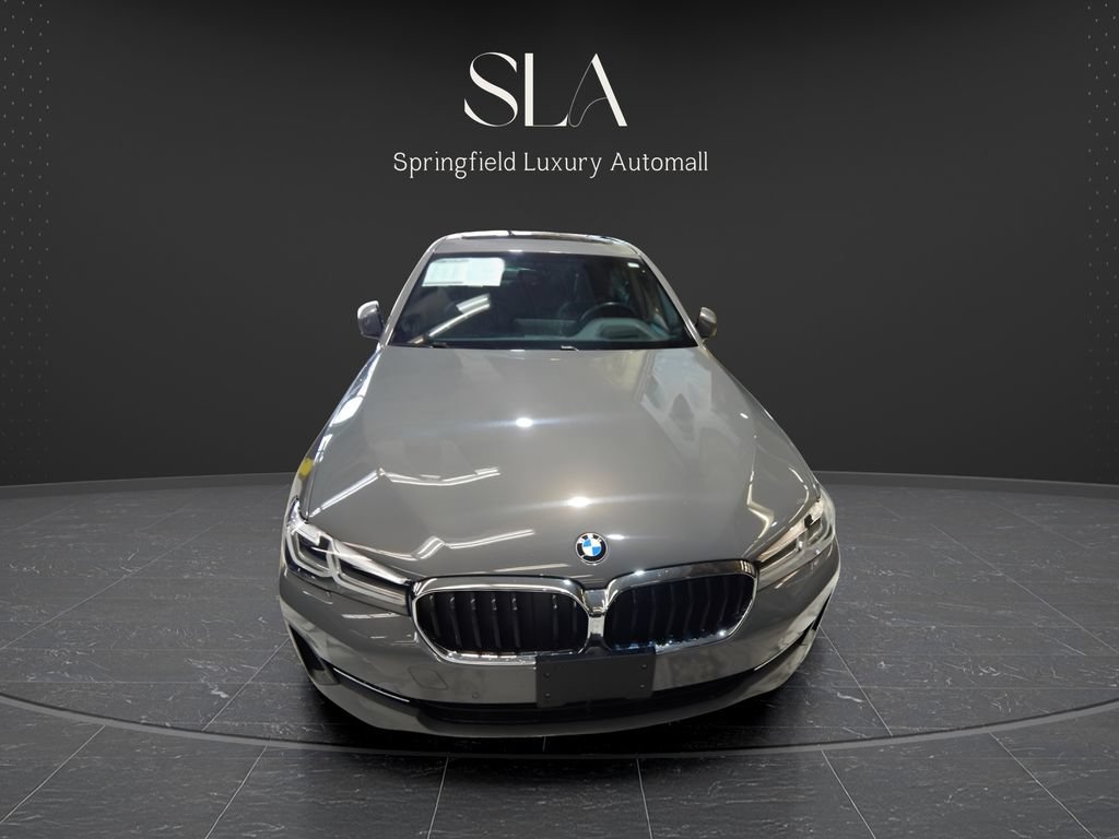Used 2022 BMW 540i xDrive w/ M Sport Package AWD/4WD image 3