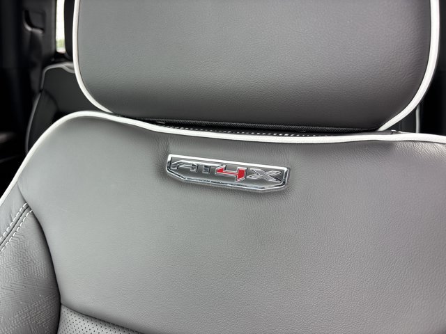 New 2026 GMC Sierra 1500 AT4X w/ LPO, Black Badging Package AWD/4WD image 23