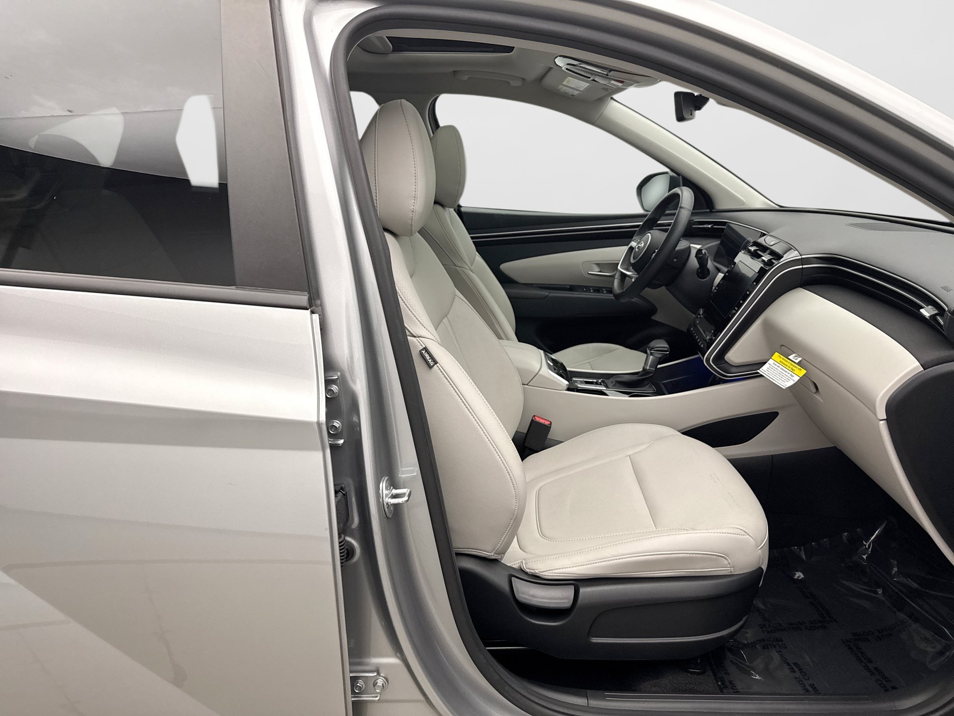 Used 2023 Hyundai Tucson SEL w/ Convenience Package AWD/4WD image 17