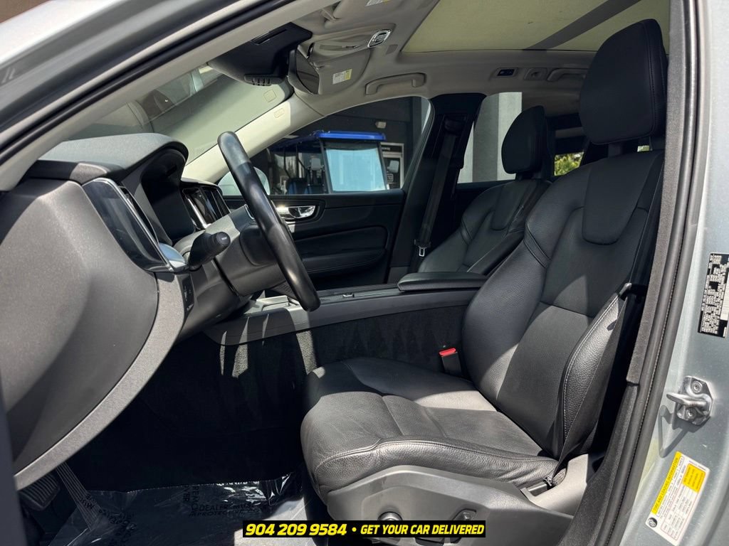 Used 2018 Volvo XC60 T6 Momentum w/ Vision Package AWD/4WD image 24