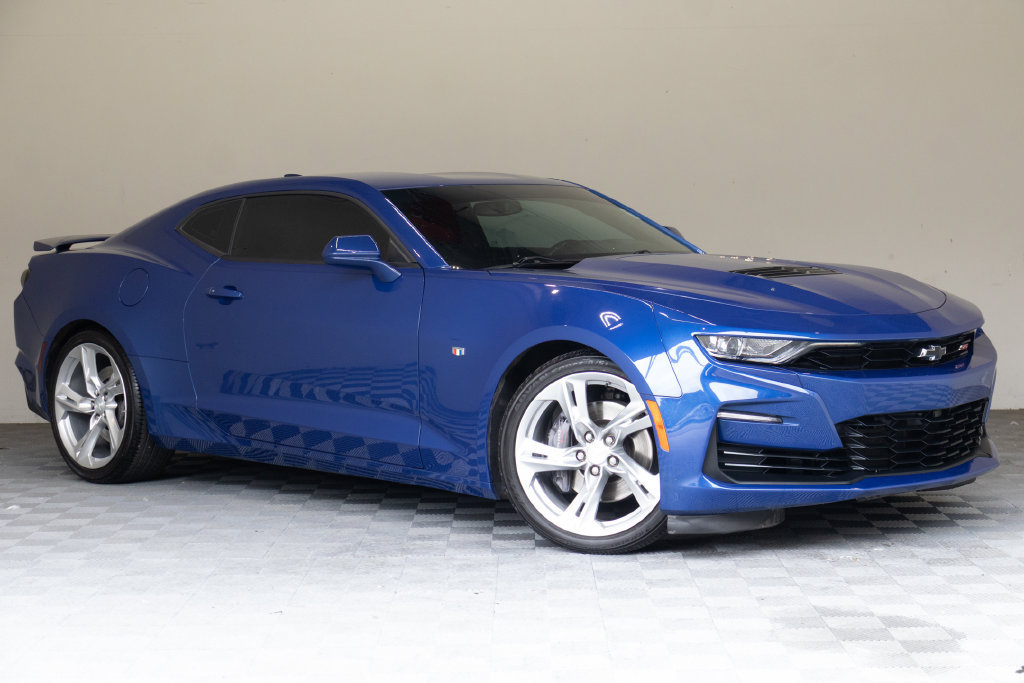 Used 2022 Chevrolet Camaro SS RWD image 2