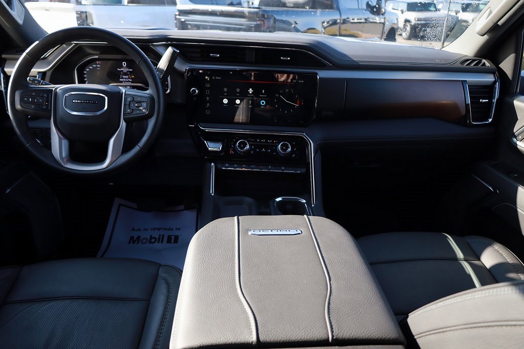 Used 2025 GMC Sierra 3500 Denali w/ Denali Reserve Package image 18