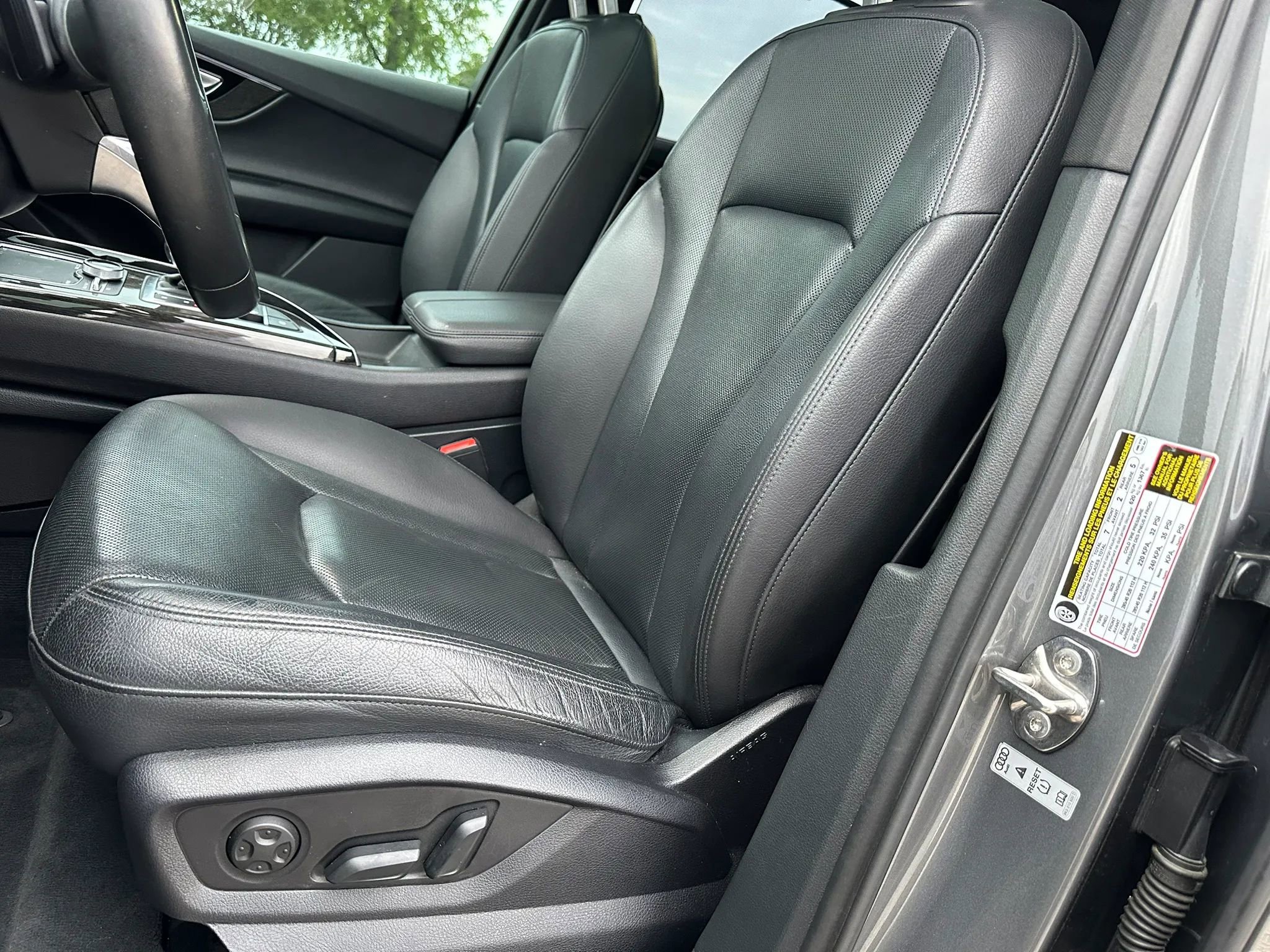 Used 2018 Audi Q7 3.0T Premium Plus w/ Premium Plus Package AWD/4WD image 14